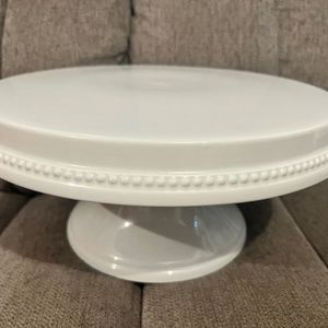 Porcelain cake plate